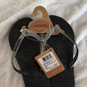 Havaianas Kids Sandals in Black and Silver